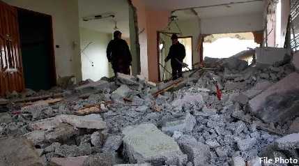  Israel demolishes