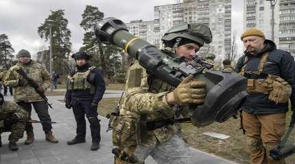 Ukrainian Territorial Defence Forces holds an NLAW anti-tank weapon