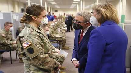 Ohio Gov. Mike DeWine and his wife Fran