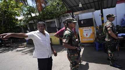 People complain about unavailability of fuel to army soldiers