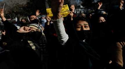 Afghan women chant slogans in protest