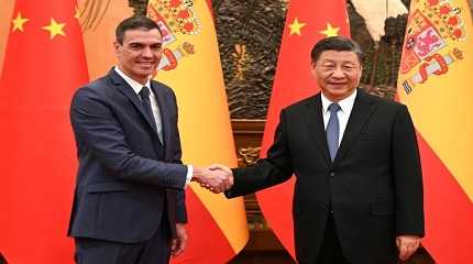 Xi Jinping and Pedro Sanchez