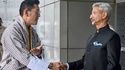 Bhutanese King Jigme Khesar Namgyel Wangchuck n S Jaishankar