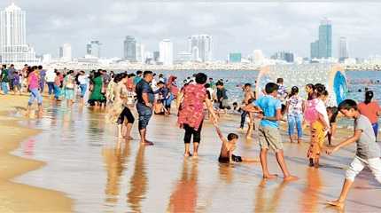 artificial beach in Port City Colombo
