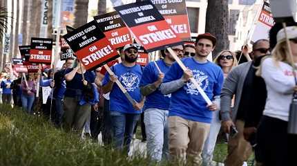 workers strike in Los Angeles