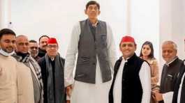  India's tallest man joins SP