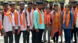 students wear saffron in college
