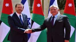 Israeli President Isaac Herzog with Jordan's King Abdullah II 