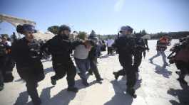 Israeli police arrests a Palestinian worshipper at al-Aqsa mosque