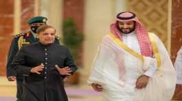 Saudi Crown Prince Mohammed bin Salman meets Pakistan's PM Shehbaz Sharif