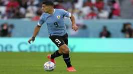 Uruguay's Luis Suarez controls the ball