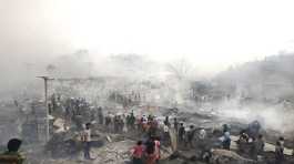 massive fire at a crammed camp for Rohingya