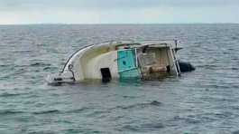 Chinese fishing boat capsizes