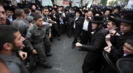 Jewish group fight Israeli police