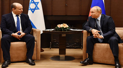 Israeli Prime Minister Naftali Bennett and Russian President Vladimir Putin